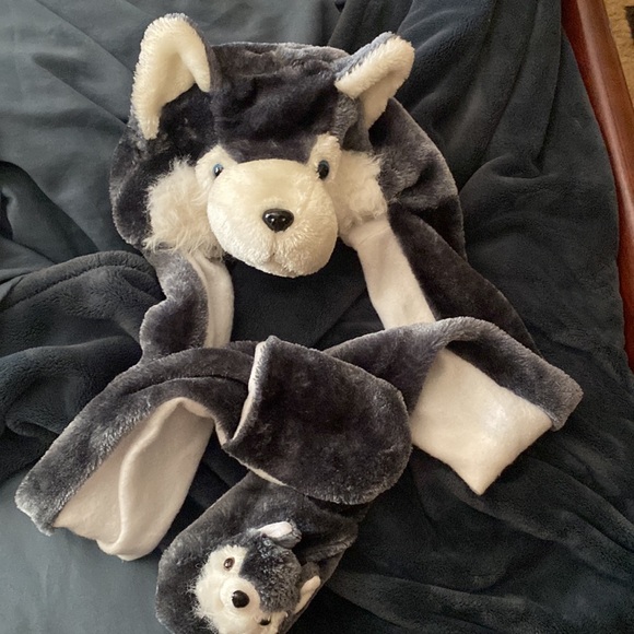 Furry Wolf hat with scarf mitten combo - Picture 4 of 4